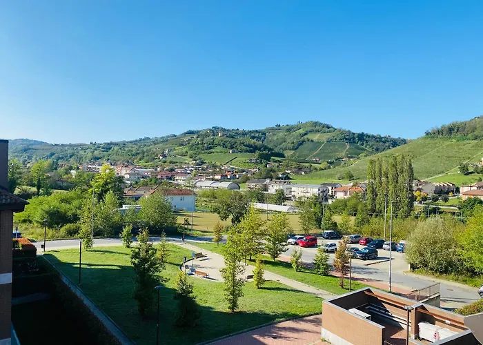 Attico Nel Cuore Delle Langhe - Free Parking Wi-Fi E Ac