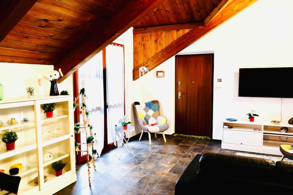 Apartment Attico Nel Cuore Delle Langhe - Free Parking Wi-fi E Ac *